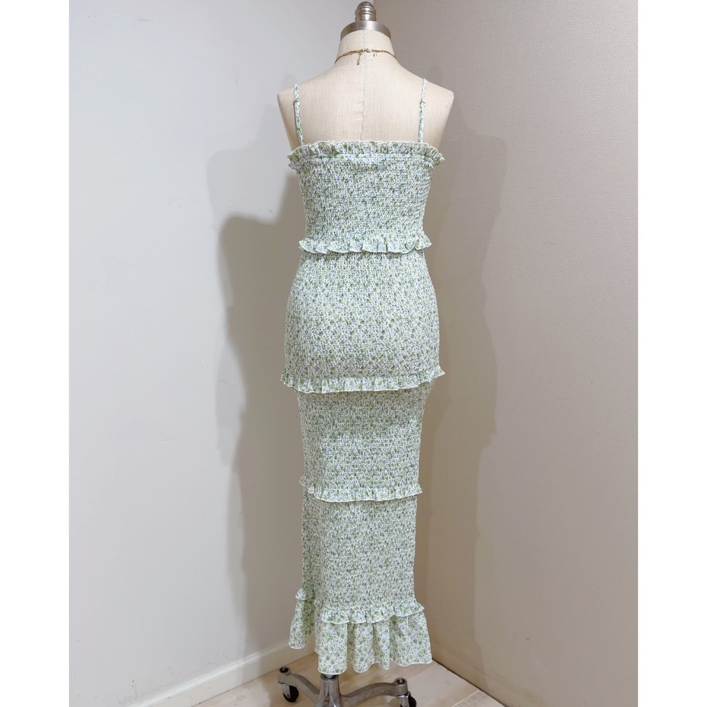 Mable Women's Green Floral Sleeveless Smocked Bodycon Midi Dress Size M - Picture 5 of 8